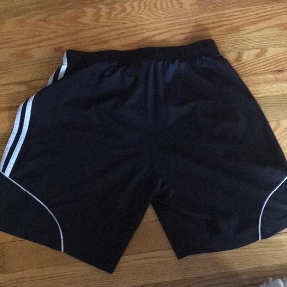Unisex Adidas Shorts - Picture 2 of 4